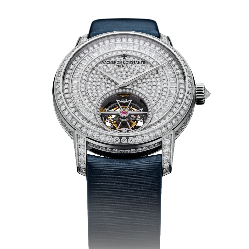 Alternative view - Ambiance product photo - Watch - Traditionnelle tourbillon jewellery - 39 mm White Gold with Satin, Alligator leather straps