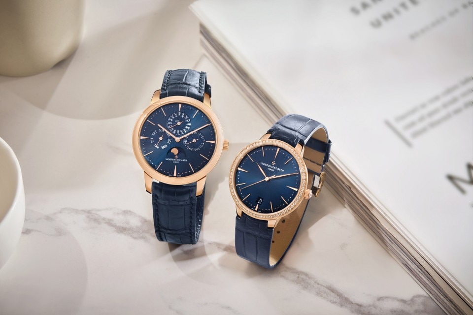 Other view - Lifestyle product photo - Watch - Patrimony self-winding - 36.5 mm Pink Gold with Alligator leather strap