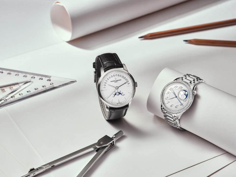 Other view - Lifestyle product photo - Watch - Patrimony moon phase retrograde date - 42.5 mm White Gold with Alligator leather strap