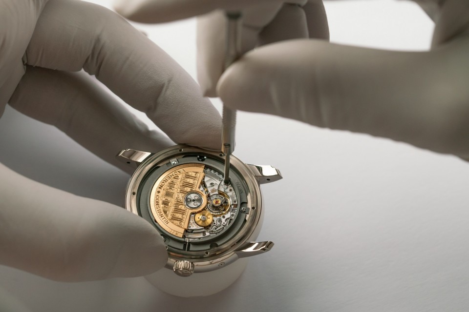 其他视图 - 生活风格作品照片 - 腕表 - Métiers d'Art艺术大师系列Tribute to great civilisations致敬伟大文明腕表 -胜利女神 - 42毫米 白金 隽永 鳄鱼皮 表带