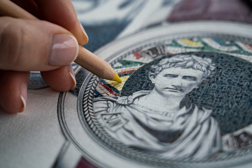 Other view - Lifestyle product photo - Watch - Métiers d'Art Tribute to great civilisations - Buste d'Auguste - 42 mm White Gold with Alligator leather strap