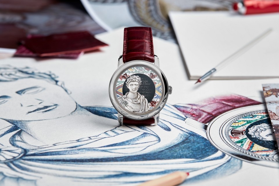 Other view - Lifestyle product photo - Watch - Métiers d'Art Tribute to great civilisations - Buste d'Auguste - 42 mm White Gold with Alligator leather strap