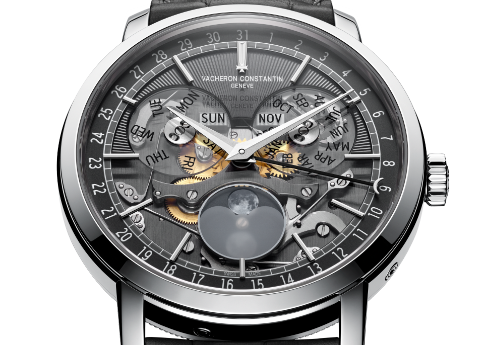 3/4 view - Packshot - Watch - Traditionnelle complete calendar openface - 41 mm White Gold with Alligator leather strap