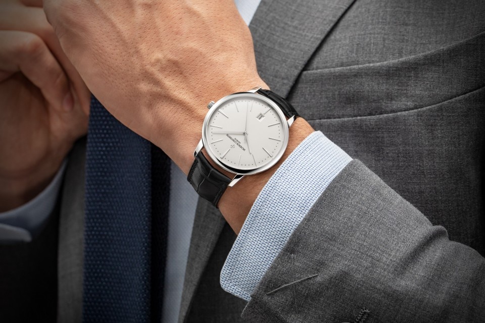 其他视图 - 生活风格作品照片 - 腕表 - Patrimony传承系列自动上链 - 40毫米 白金 隽永 鳄鱼皮 表带