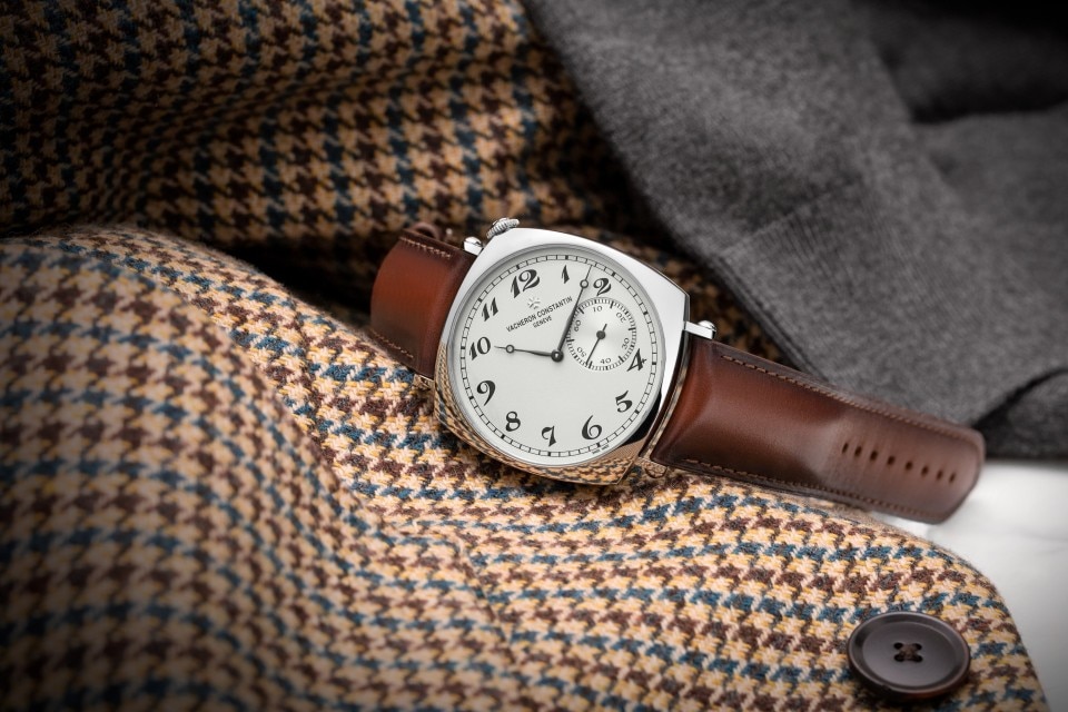 Other view - Lifestyle product photo - Watch - Historiques American 1921 - 36.5 mm White Gold with Calfskin leather strap