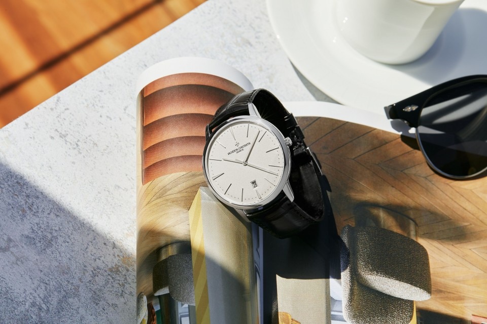 其他视图 - 生活风格作品照片 - 腕表 - Patrimony传承系列自动上链 - 40毫米 白金 隽永 鳄鱼皮 表带