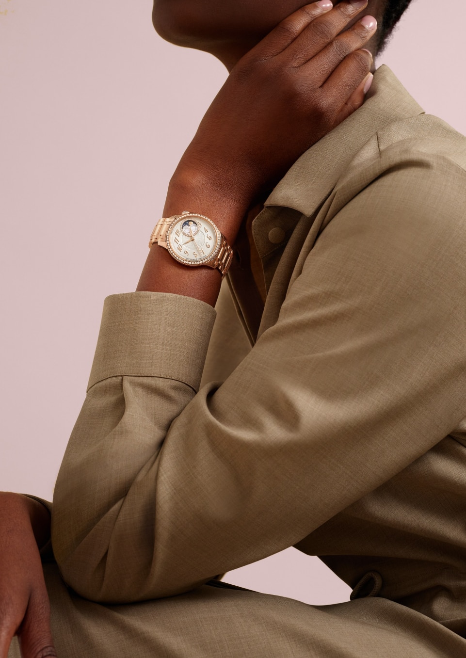  - 生活风格作品照片 - 腕表 - Égérie伊灵女神系列月相 - 37毫米 粉红金 隽永 18K粉红金 表带