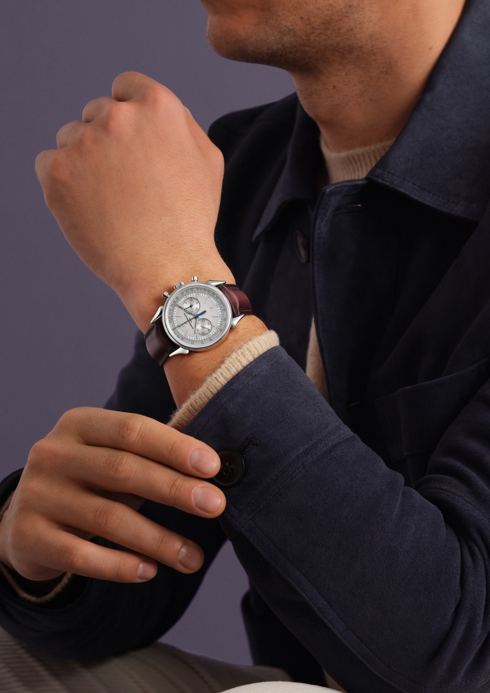 - Lifestyle product photo - Watch - Historiques Cornes de vache 1955 - 38.5 mm Steel with Calfskin leather strap