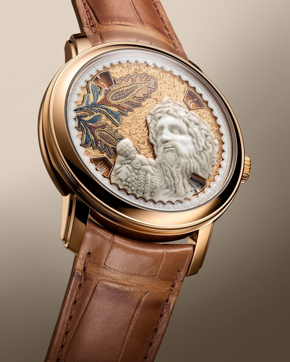 3/4视图 - 产品图片 - 腕表 - Métiers d'Art艺术大师系列致敬伟大文明腕表 – 台伯河神像 - 42毫米 粉红金 隽永 鳄鱼皮 表带