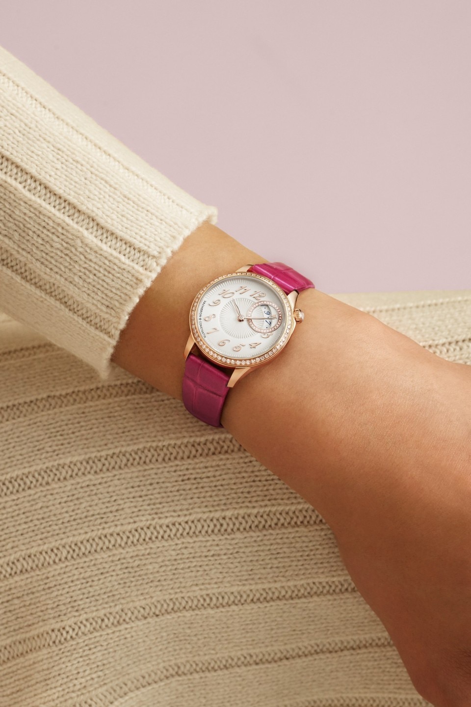 - Lifestyle product photo - Watch - Égérie quartz - 30 mm Pink Gold with Alligator leather strap