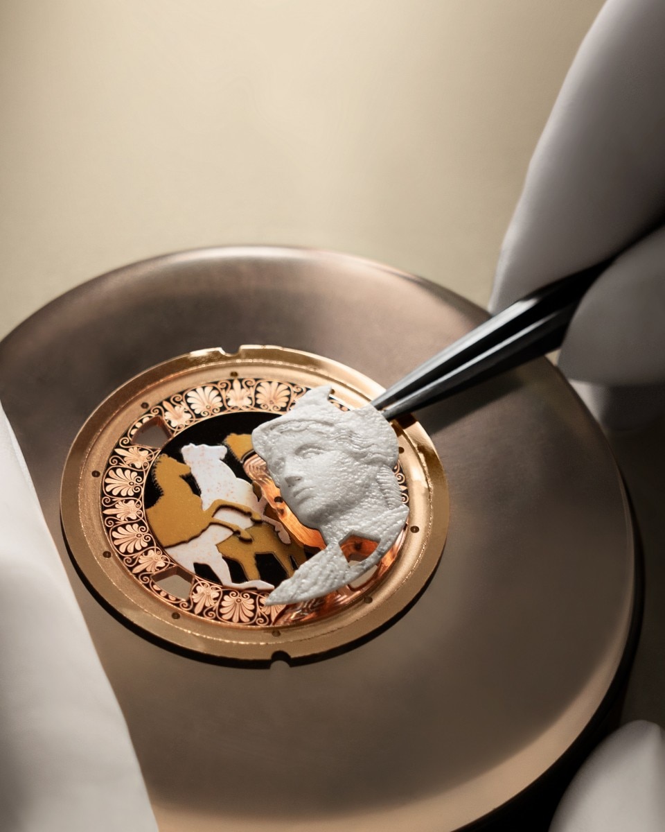  - 品牌形象 - 腕表 - Métiers d'Art艺术大师系列致敬伟大文明腕表 – 韦莱特里的雅典娜 - 42毫米 粉红金 隽永 鳄鱼皮 表带