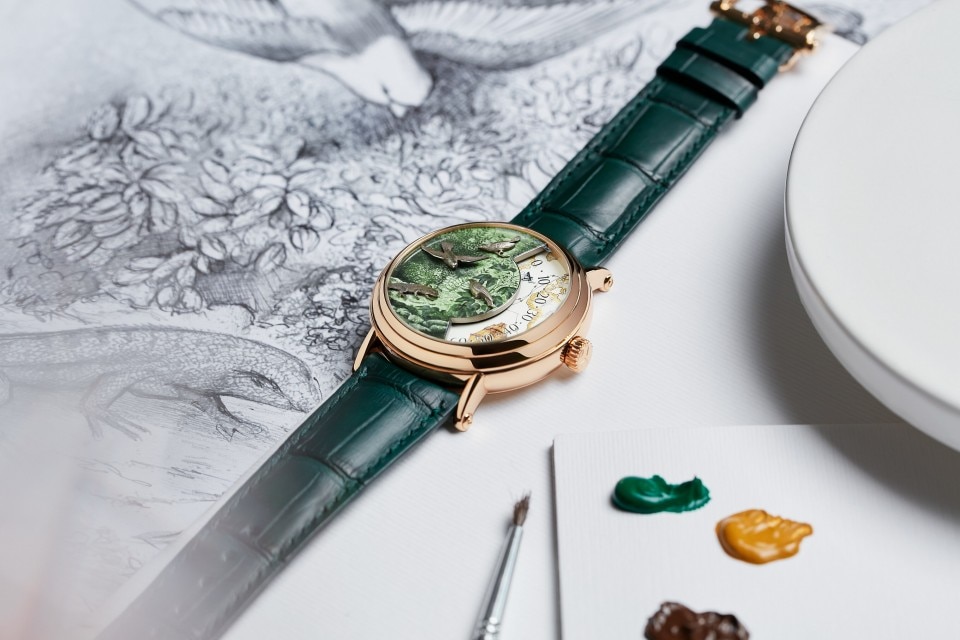 Other view - Lifestyle product photo - Watch - Métiers d'Art Tribute to Explorer Naturalists - Cap de Bonne-Espérance - 41 mm Pink Gold with Alligator leather strap
