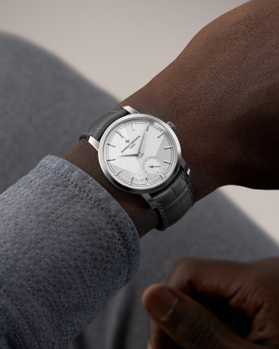 可选视图 - 生活风格作品照片 - 腕表 - Traditionnelle传袭系列手动上链腕表 - 38毫米 铂金 隽永 鳄鱼皮 表带