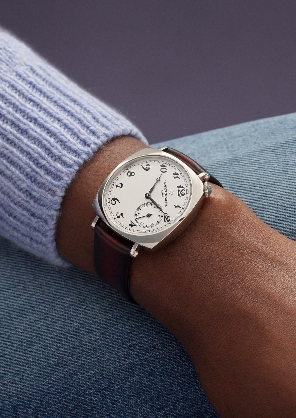 - Lifestyle product photo - Watch - Historiques American 1921 - 36.5 mm White Gold with Calfskin leather strap