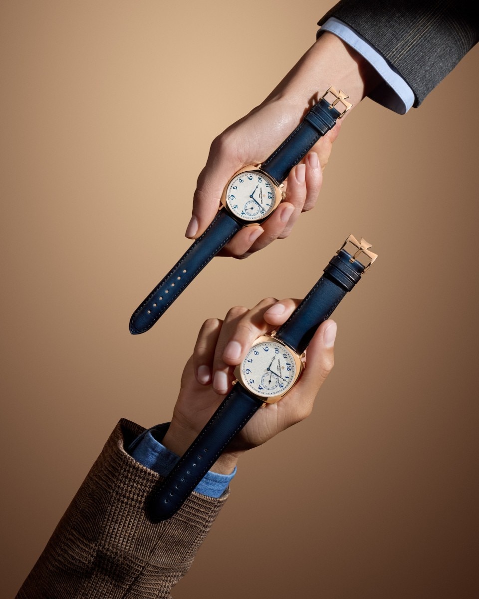 Alternative view - Lifestyle product photo - Watch - Historiques American 1921 - 40x40 mm Pink Gold with Calfskin leather strap