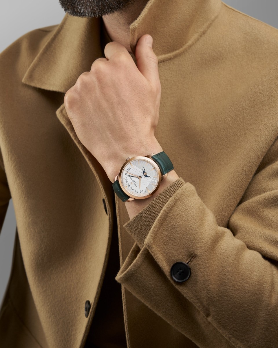 Alternative view - Lifestyle product photo - Watch - Patrimony moon phase retrograde date - 42.5 mm Pink Gold with Alligator leather strap