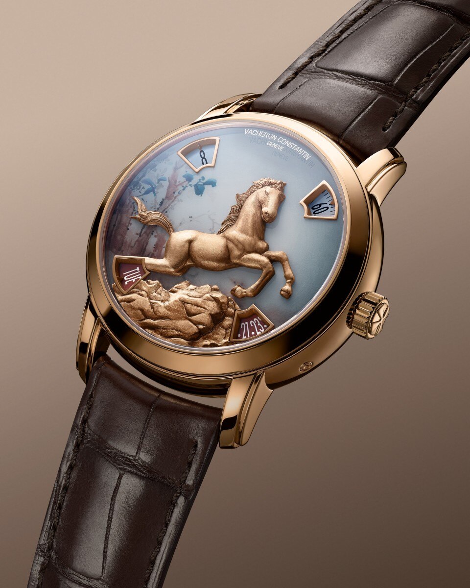 3/4 view - Image - Watch - Métiers d'Art The legend of the Chinese zodiac - year of the horse - 40 mm Pink Gold with Alligator leather strap