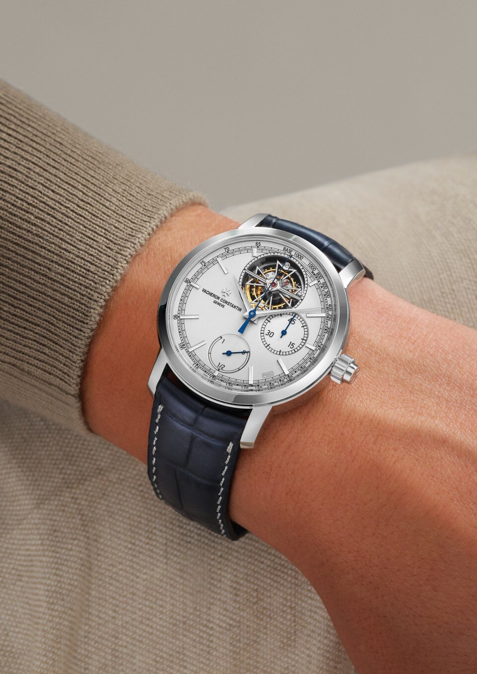 - Lifestyle product photo - Watch - Traditionnelle tourbillon chronograph Collection Excellence Platine - 42.5 mm Platinum with Alligator leather strap