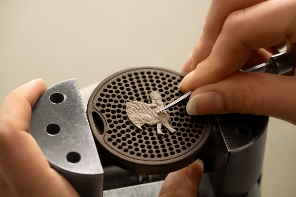  - Image - Watch - Métiers d'Art Tribute to great civilisations - Lamassu de Sargon II - 42 mm White Gold with Alligator leather strap