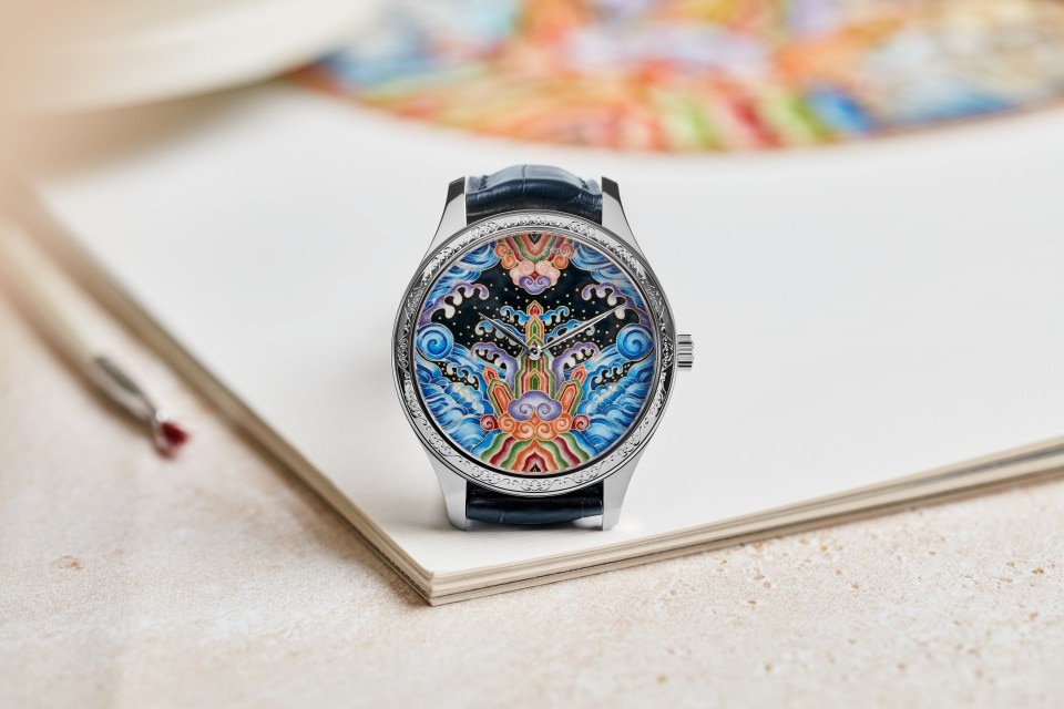 Other view - Image - Watch - Métiers d’Art Tribute to traditional symbols - Eternal flow - 38 mm White Gold with Alligator leather strap