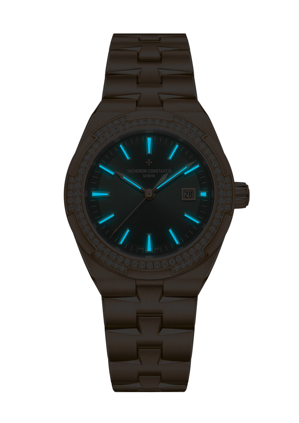 Night view - Image - Watch - Overseas self-winding - 35 mm Pink Gold with Grained calfskin leather, 18K pink gold, Rubber straps