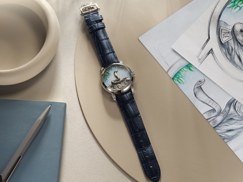 Other view - Lifestyle product photo - Watch - Métiers d'Art The legend of the Chinese zodiac - year of the snake - 40 mm Platinum with Alligator leather strap