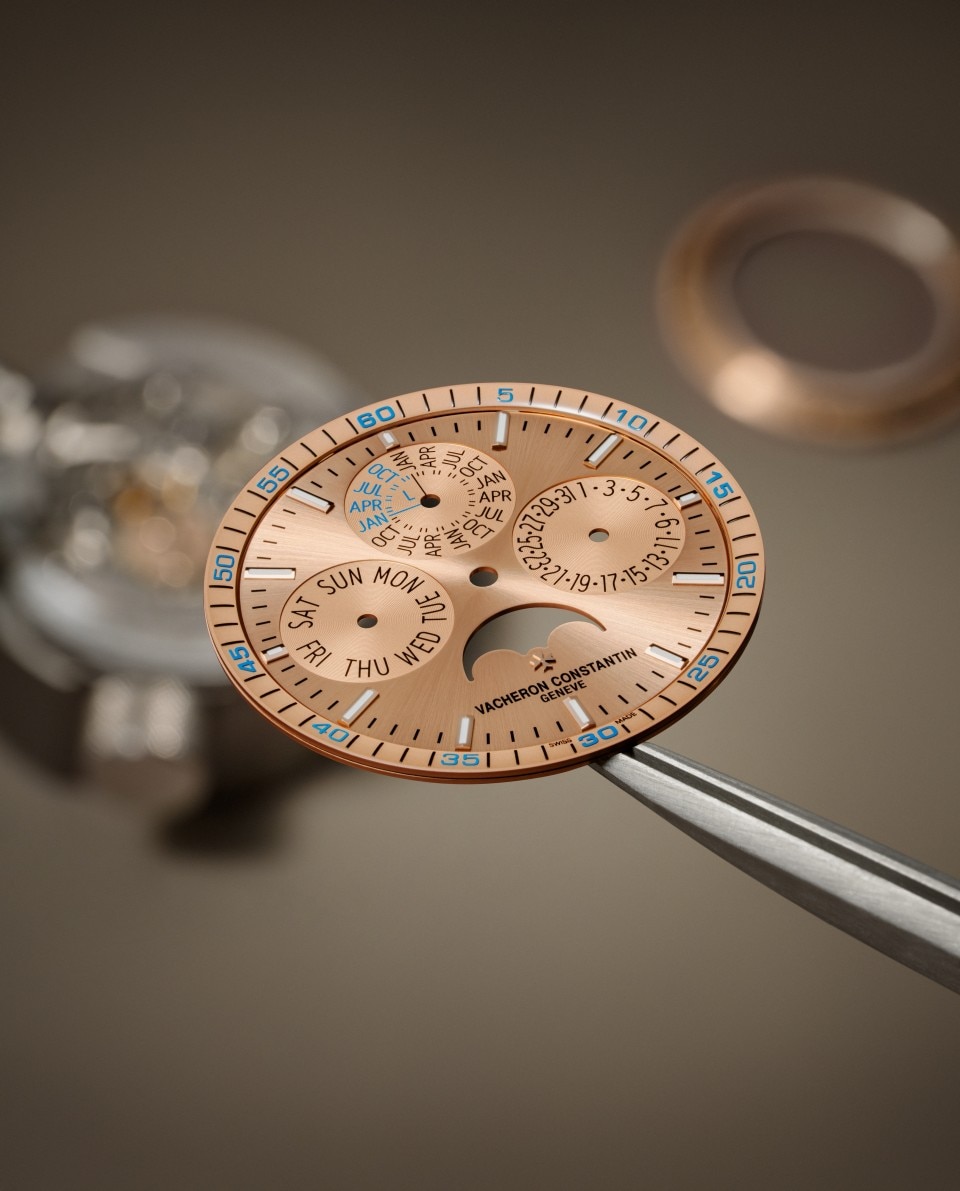 Alternative view - Image - Watch - Overseas perpetual calendar ultra-thin - 41.5 mm Pink Gold with Rubber strap