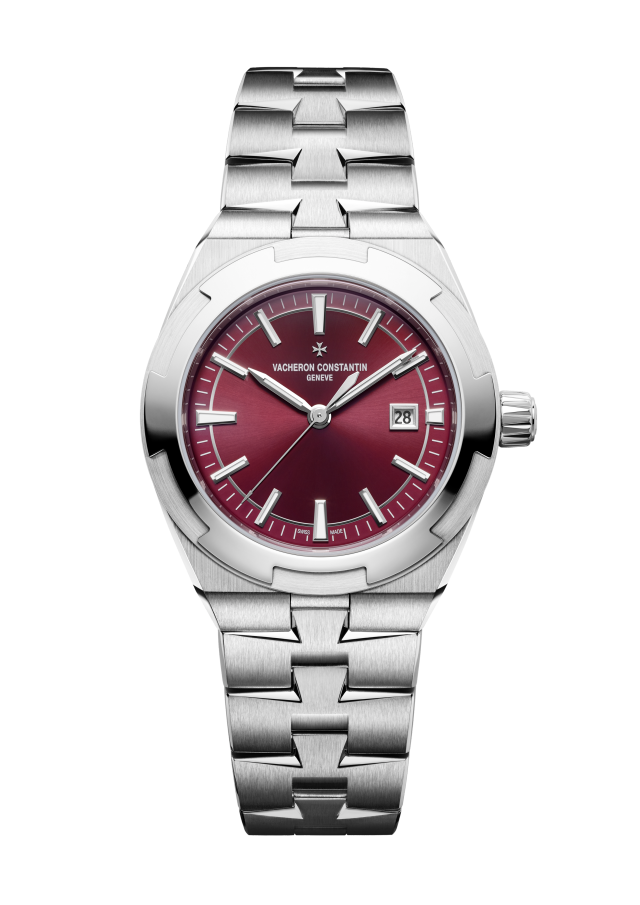 Front view - Packshot - Watch - Overseas self-winding - 34.5 mm Steel with Alligator leather, Rubber, Stainless steel straps
