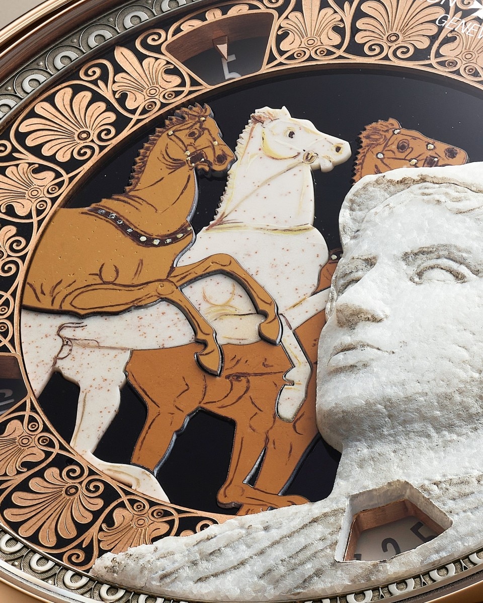 特写视图 - 产品图片 - 腕表 - Métiers d'Art艺术大师系列致敬伟大文明腕表 – 韦莱特里的雅典娜 - 42毫米 粉红金 隽永 鳄鱼皮 表带