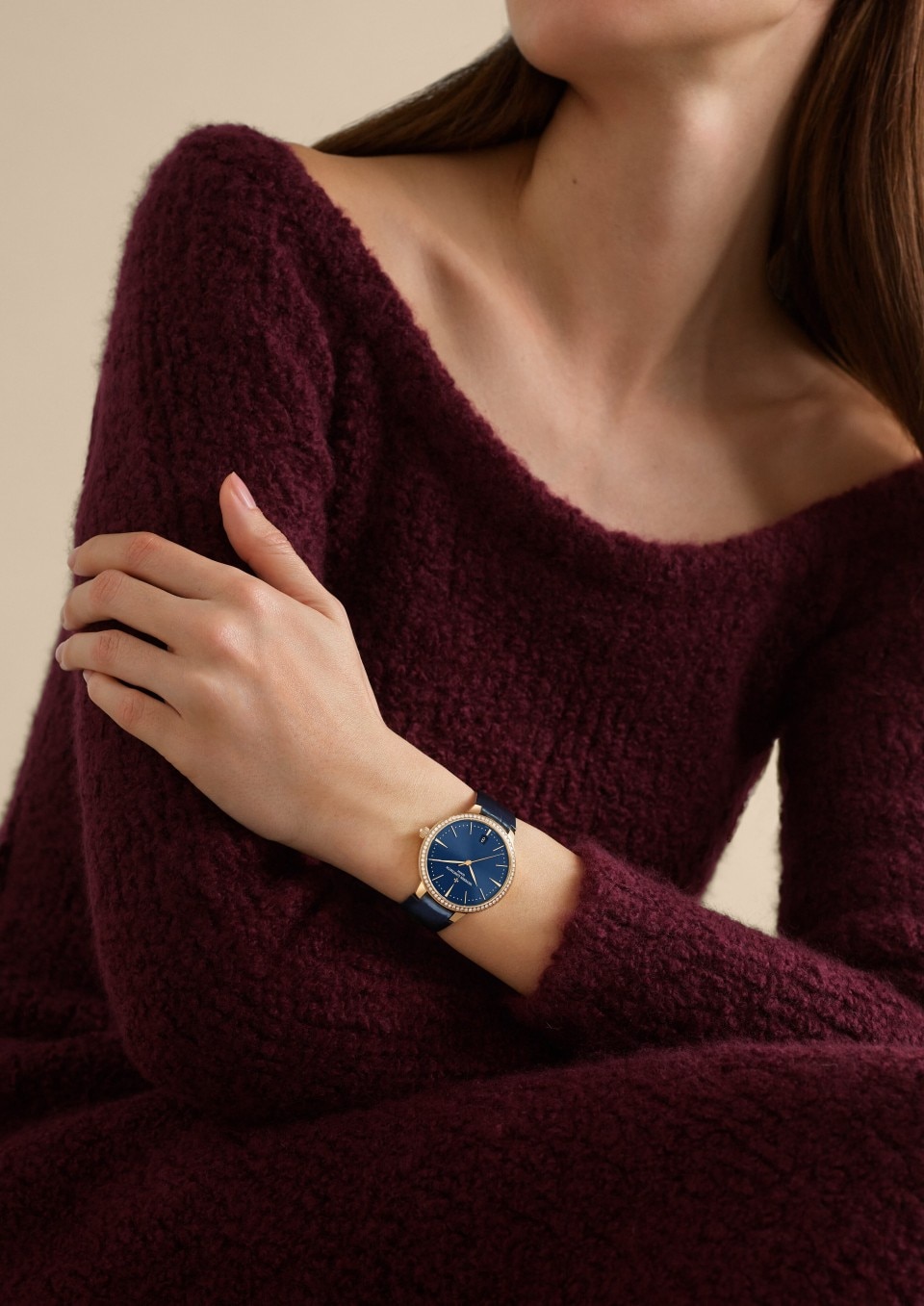 - Lifestyle product photo - Watch - Patrimony self-winding - 36.5 mm Pink Gold with Alligator leather strap