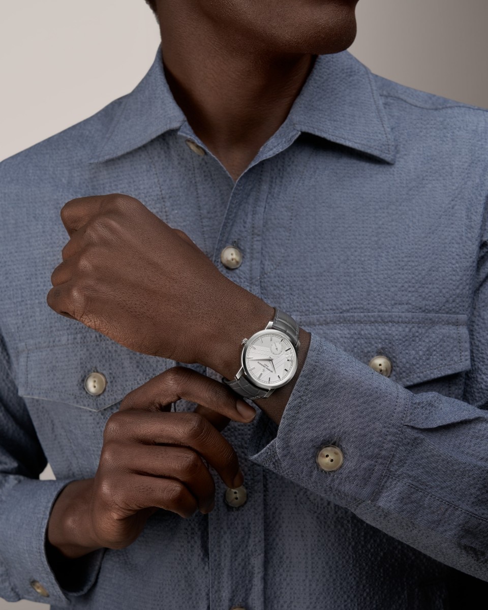 可选视图 - 生活风格作品照片 - 腕表 - Traditionnelle传袭系列手动上链腕表 - 38毫米 铂金 隽永 鳄鱼皮 表带