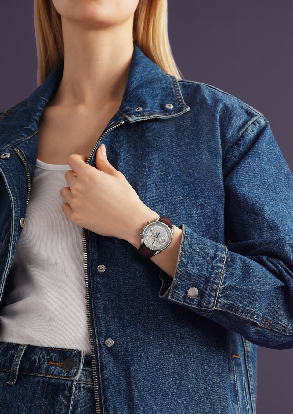 - Lifestyle product photo - Watch - Historiques Cornes de vache 1955 - 38.5 mm Steel with Calfskin leather strap