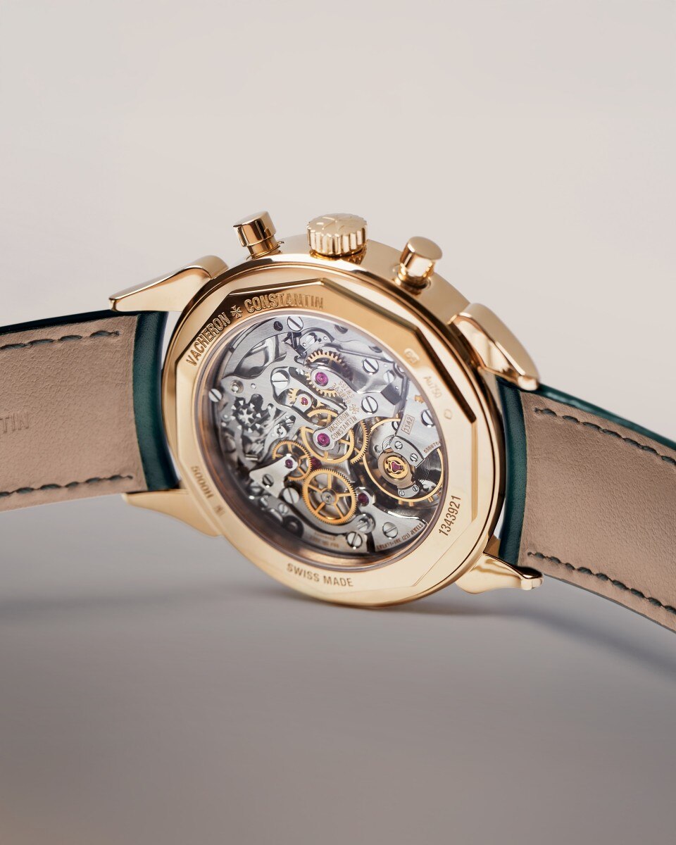 3/4 view - Image - Watch - Historiques Cornes de vache 1955 - 38.5 mm Pink Gold with Calfskin leather strap