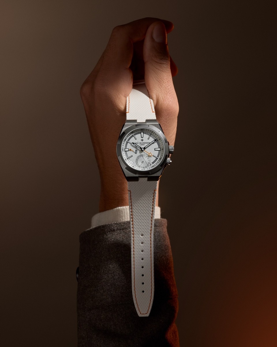 Alternative view - Lifestyle product photo - Watch - Overseas dual time Cardinal Points - North - 41 mm Titanium with Rubber, Titanium straps