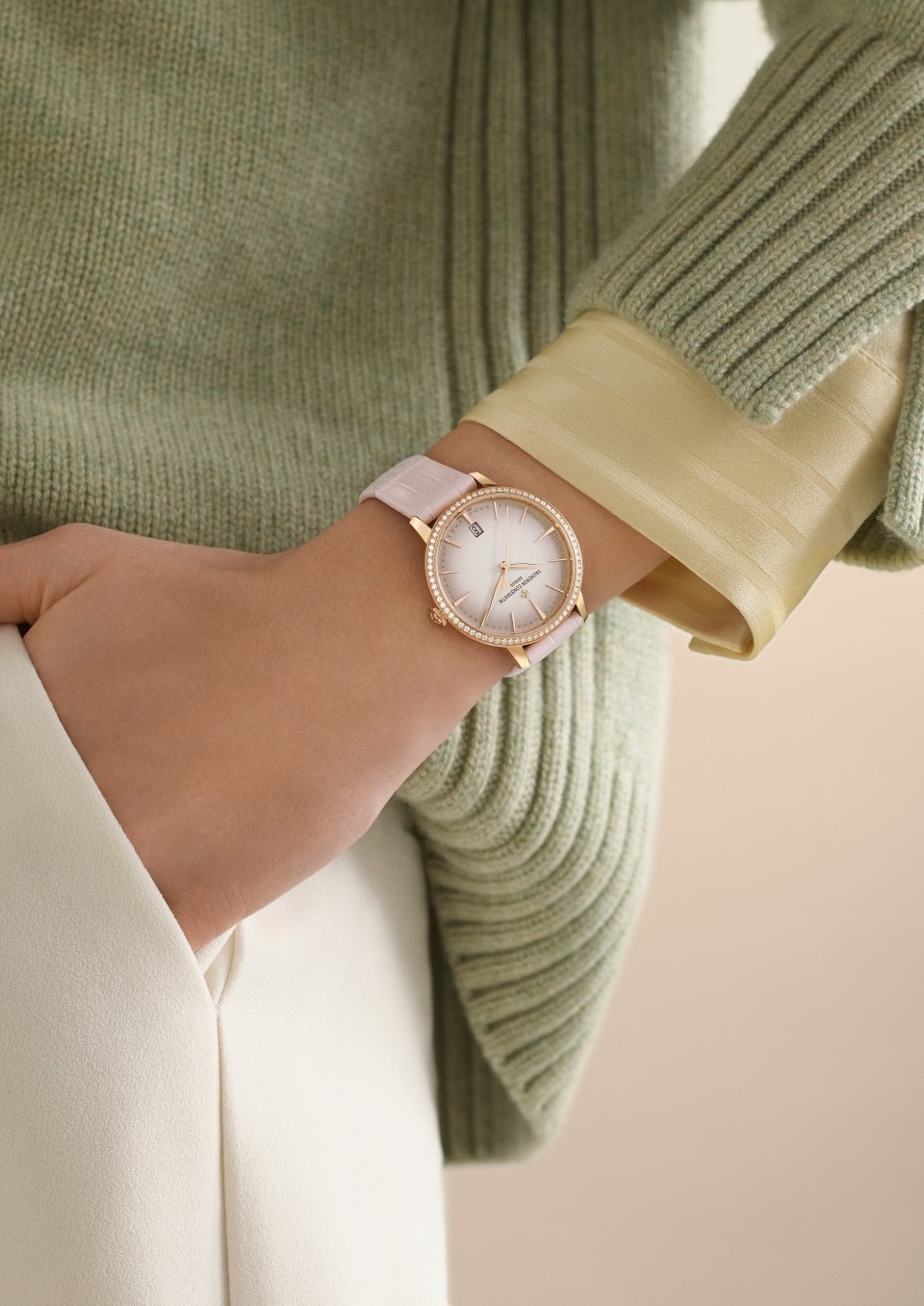 - Lifestyle product photo - Watch - Patrimony self-winding - 36.5 mm Pink Gold with Alligator leather strap