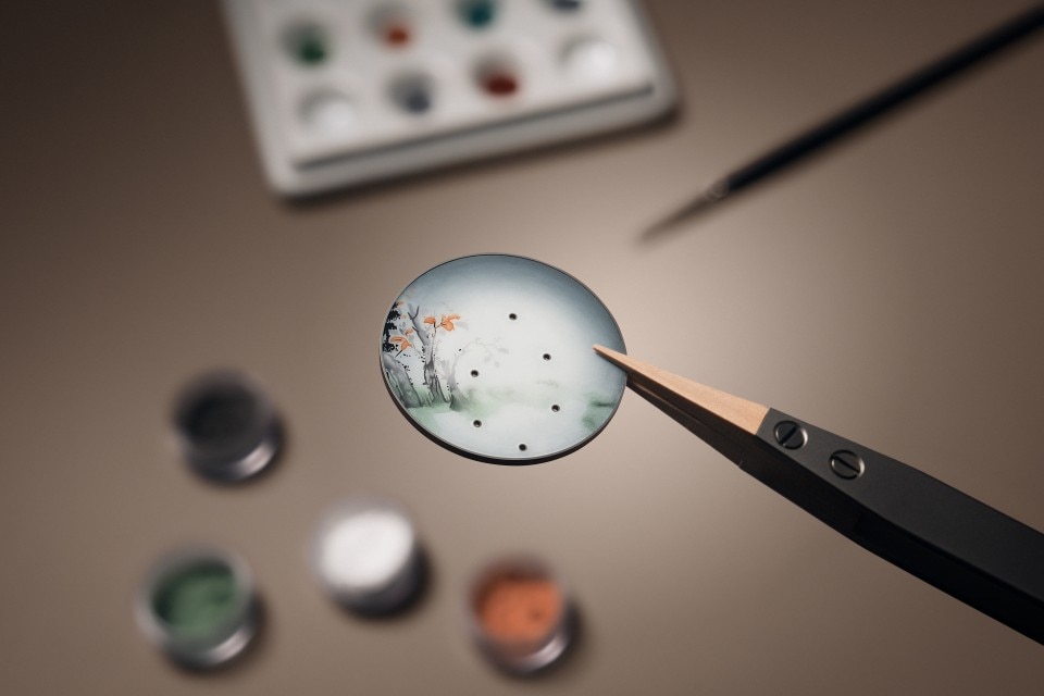 Alternative view - Image - Watch - Métiers d'Art The legend of the Chinese zodiac - year of the horse - 40 mm Platinum with Alligator leather strap