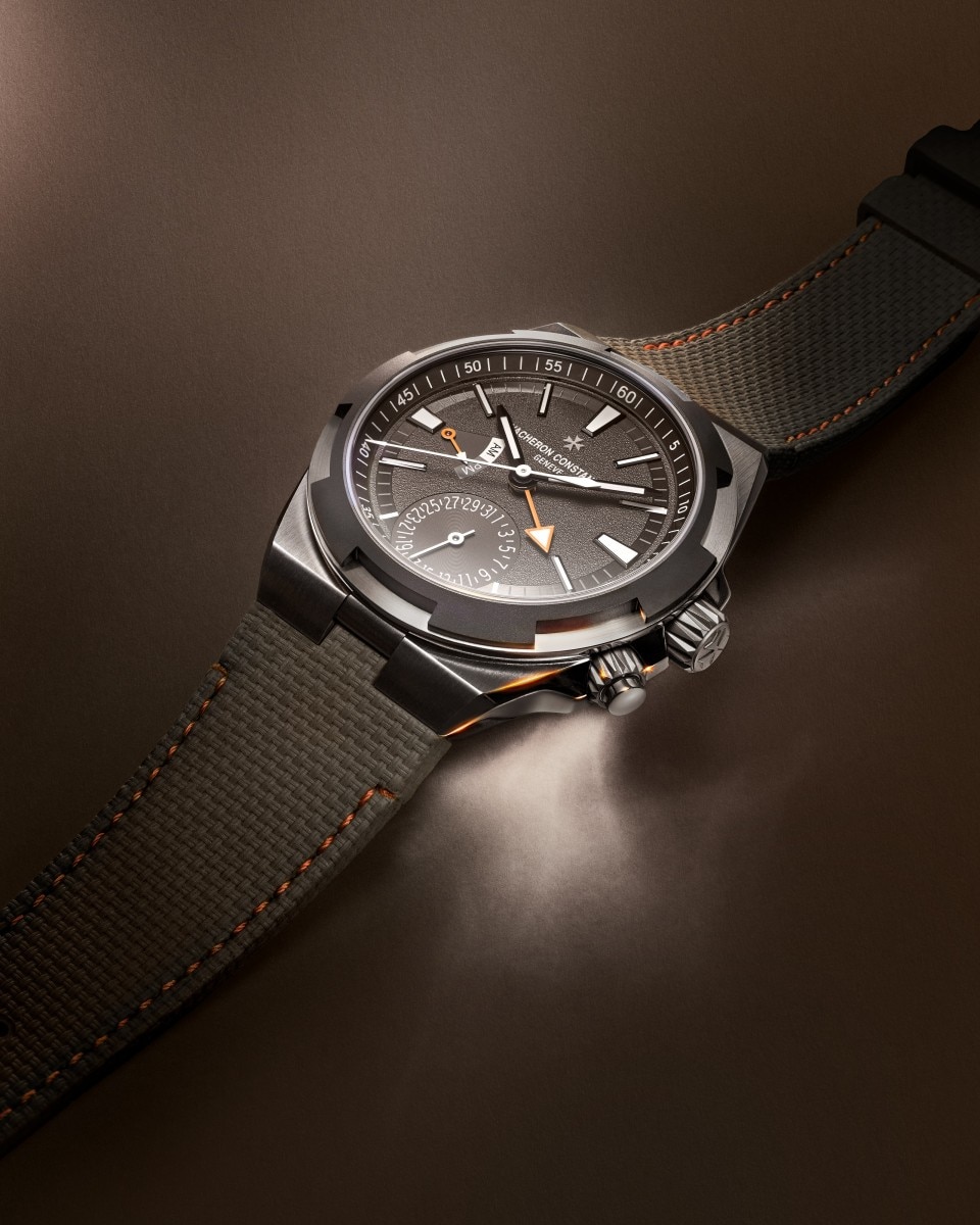 Alternative view - Lifestyle product photo - Watch - Overseas dual time Cardinal Points - South - 41 mm Titanium with Rubber, Titanium straps