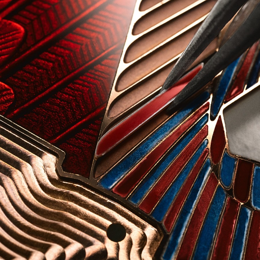 图片展示雕刻工艺流程。