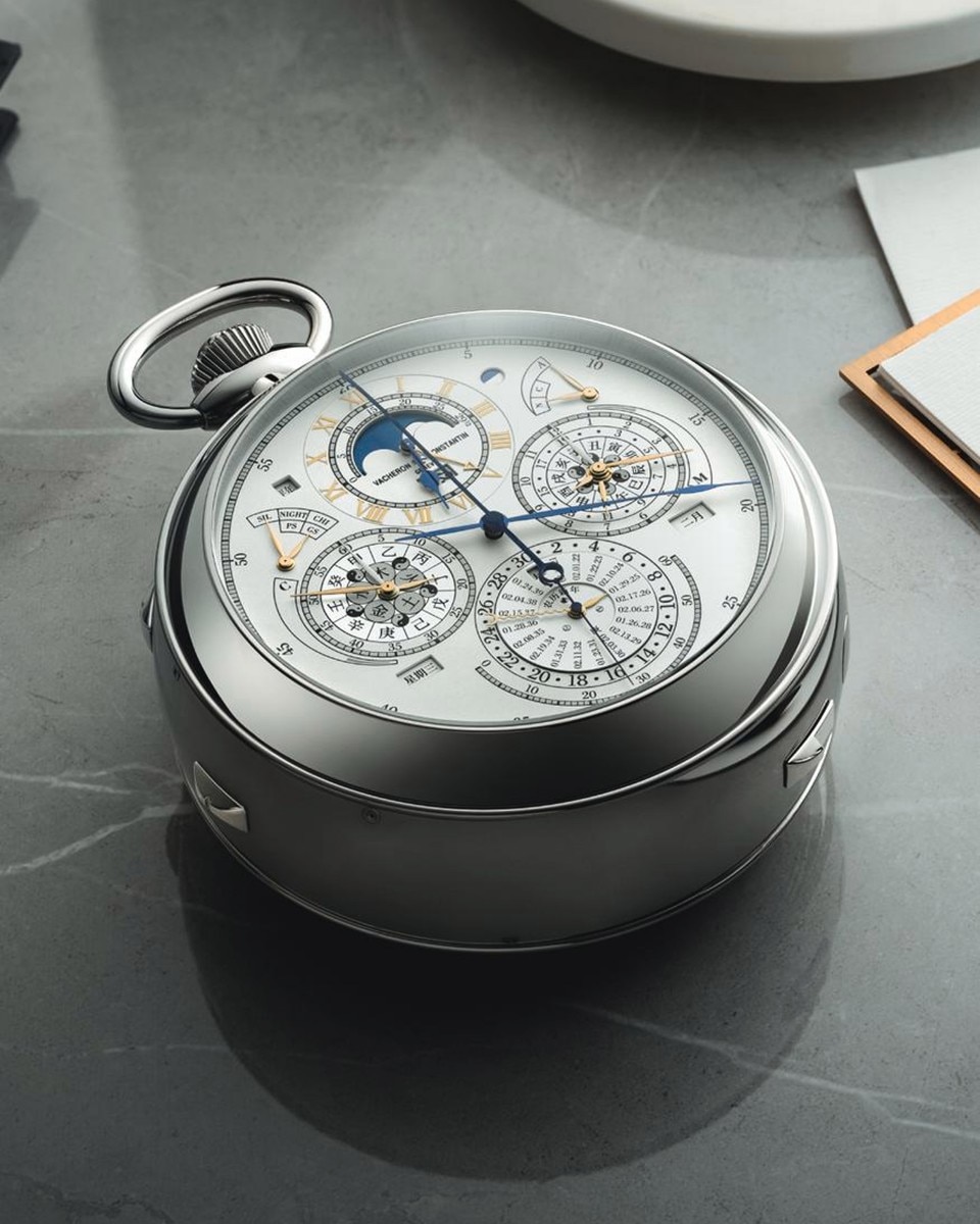 In-depth look at a Vacheron Constantin calibre.