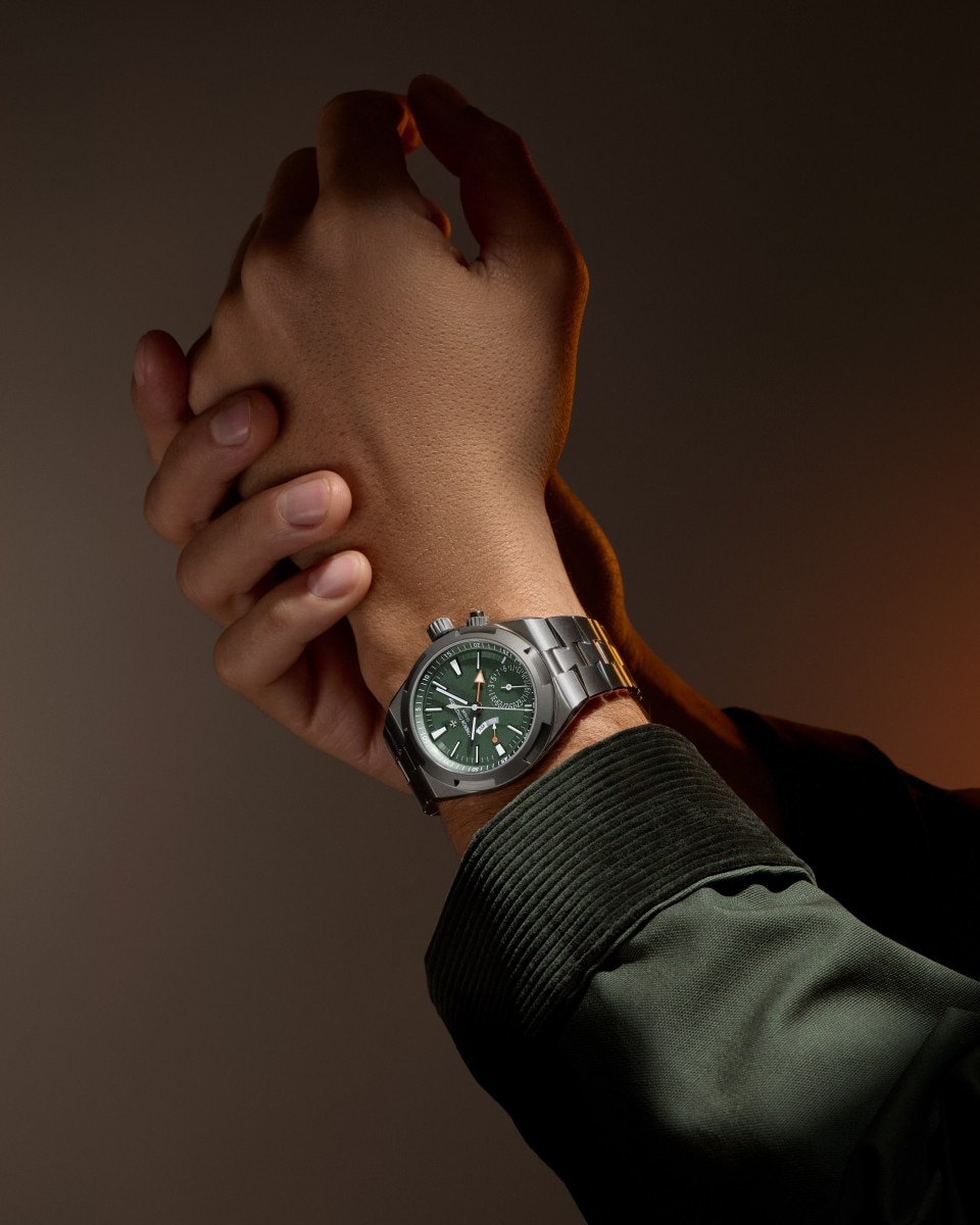 Person wearing an Overseas dual time Cardinal Points watchwith visible dial.