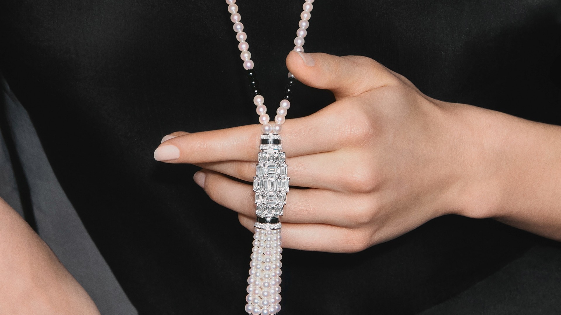 江诗丹顿Lady Kalla高级珠宝腕表。