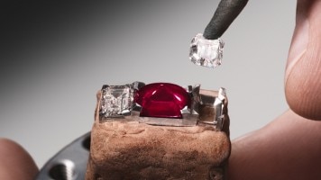 A hand sketches the Grand Lady Kalla Vacheron Constantin collection